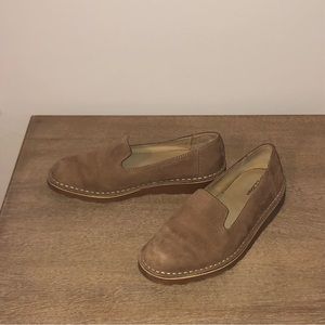 L.L. Bean Classic Casual Shoe Slip On Nubuck Women’s 9 Medium B Toasted Coconut